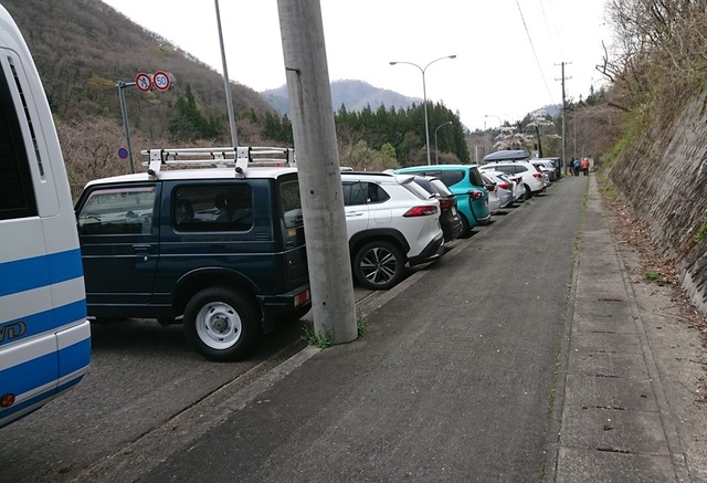 2kama2駐車場満杯.jpg